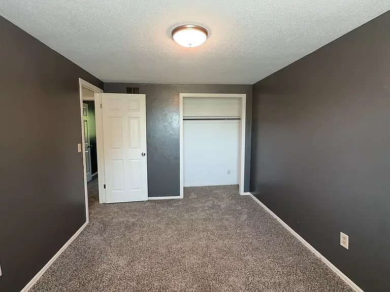 2614 Elwood Dr — Photo 9