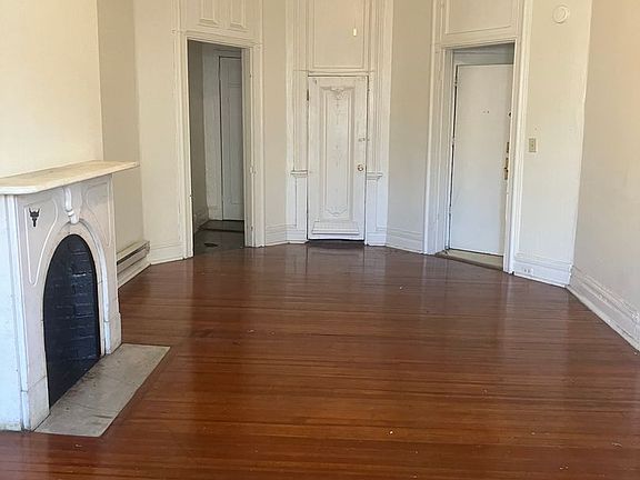 3rd image of 1218 St Paul St APT 2R