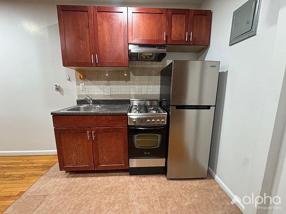 4th image of 332 E 95th St APT 2B
