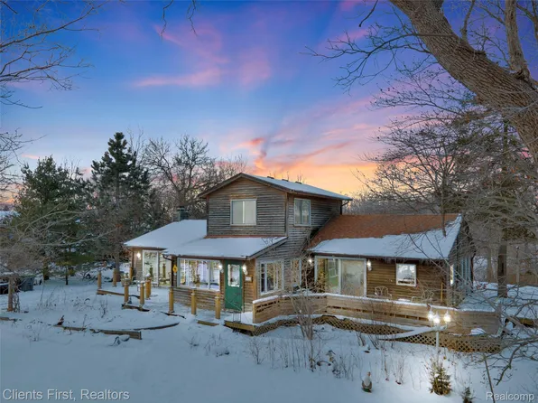 9985 Ford Rd, Ypsilanti, MI 48198