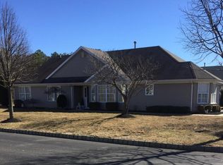 108 Skyline Dr, Lakewood, NJ 08701