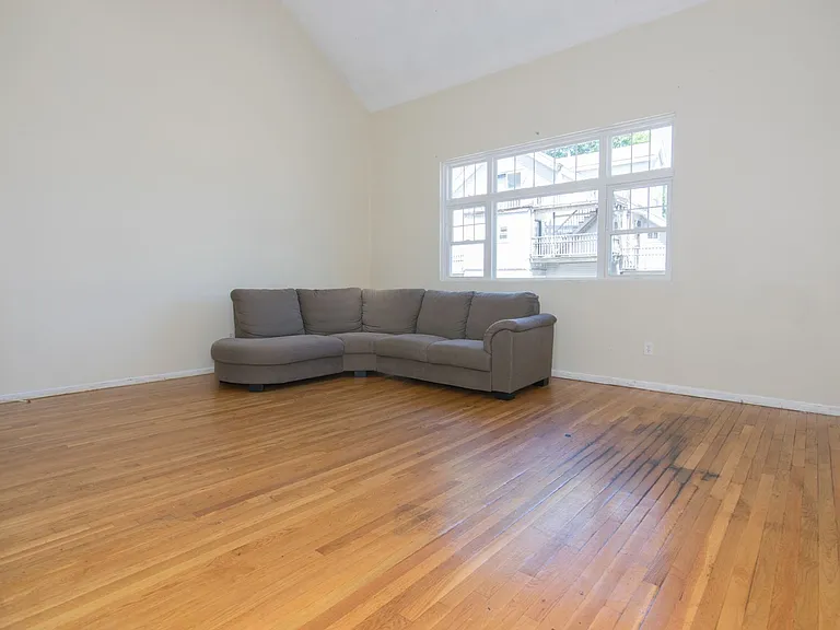 129 Glenville Ave #4 — Photo 7