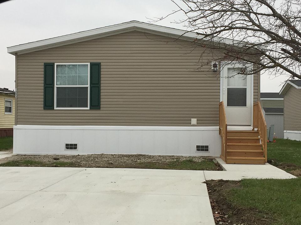 1st image of 1252 Chateau Blvd #145