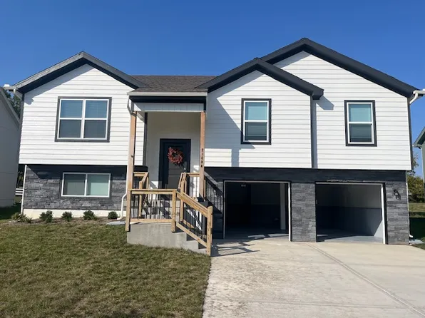 21404 W 216th St, Spring Hill, KS 66083