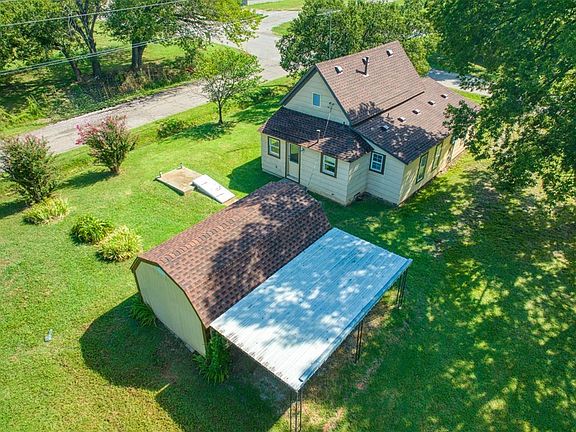 5th image of 823 Pastusek Ave