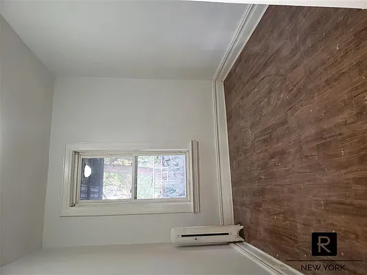 Rented by R New York | media 29