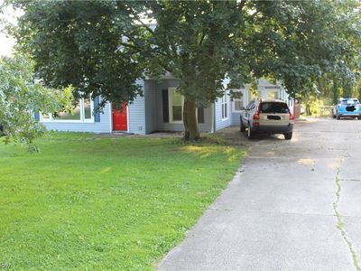 1810 Massillon Rd, Akron, OH, 44312