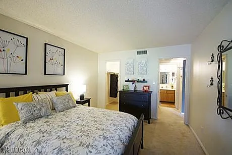 Eastridge Apartments — Photo 32