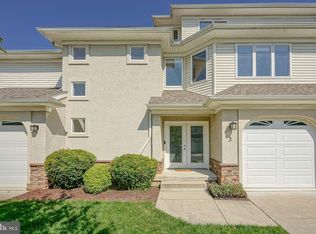 3 Regency Ct, Cherry Hill, NJ 08002