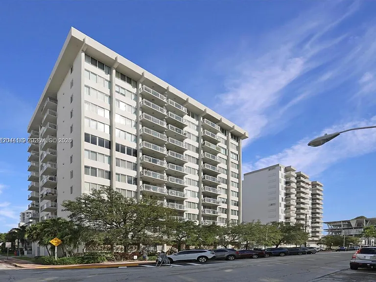 1345 Lincoln Rd #1003 — Photo 1
