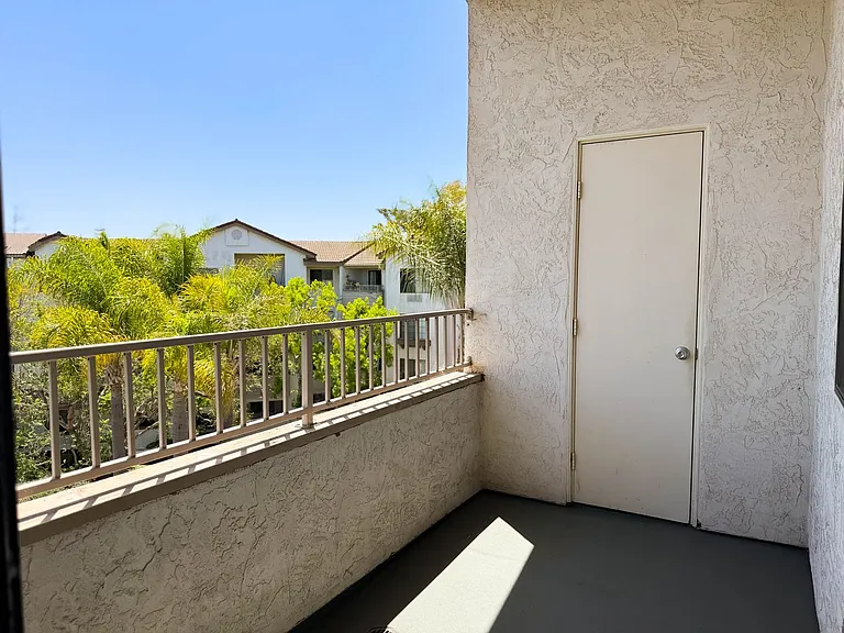 One park Apartments — Photo 102