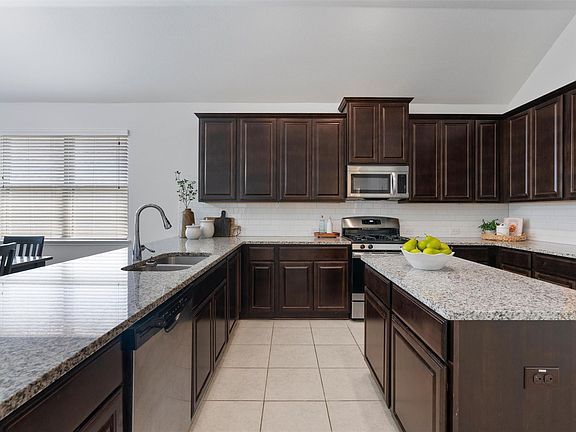 5th image of 2624 Enza Dr