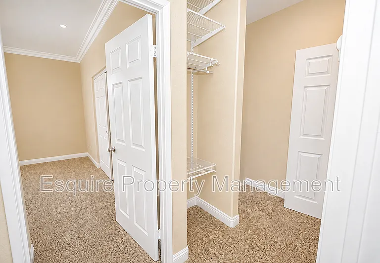 2337 Chapel Dr #9 — Photo 16