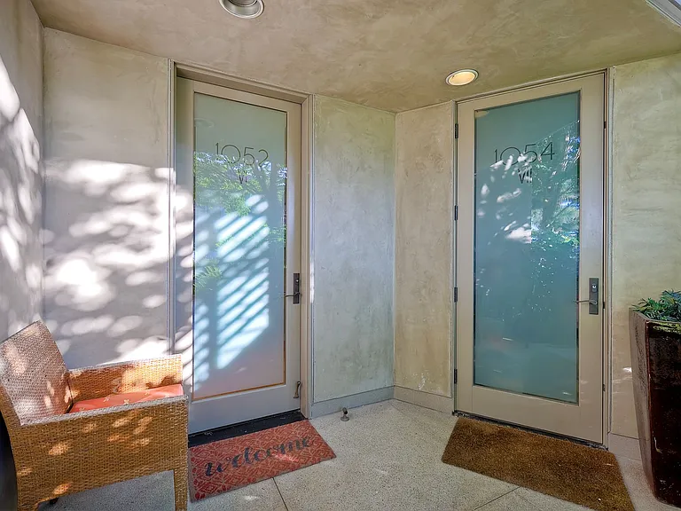 1052 Anchorage Ln — Photo 34