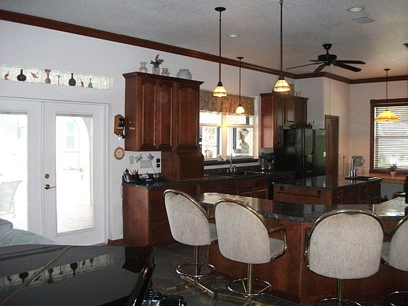 Kitchen facing lanai view