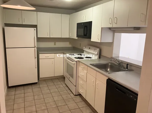 175 Beacon St, Somerville, MA