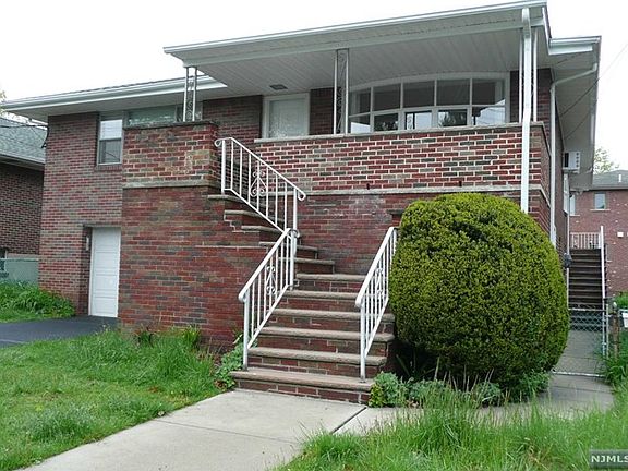 2nd image of 219 McLoud Dr