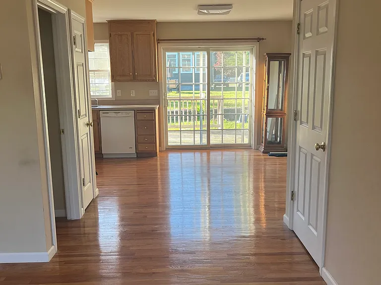 24 Central Ave — Photo 6