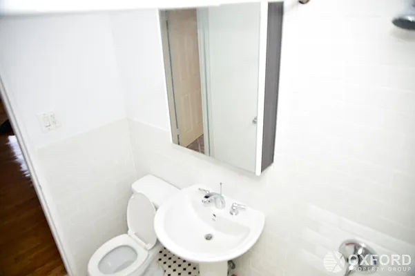 Rented by Oxford Property Group | media 29