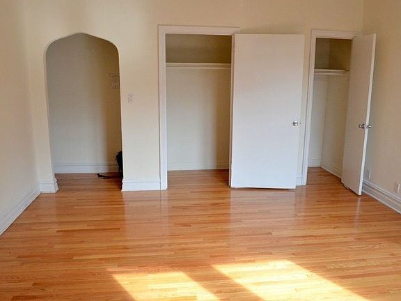 3rd image of 3206 47th St APT 1D