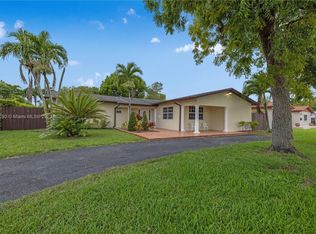 2820 SW 120th Rd, Miami, FL 33175