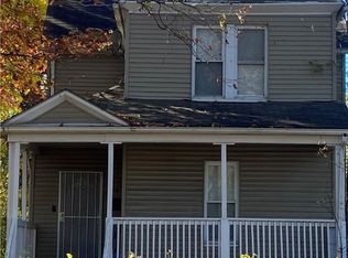 594 E 99th St, Cleveland, OH 44108