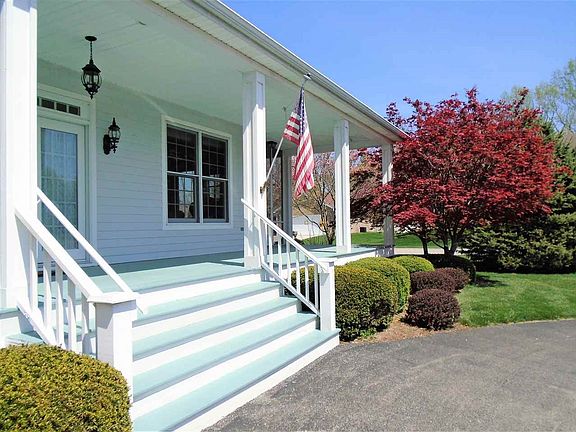 3rd image of 1012 Governors Ln