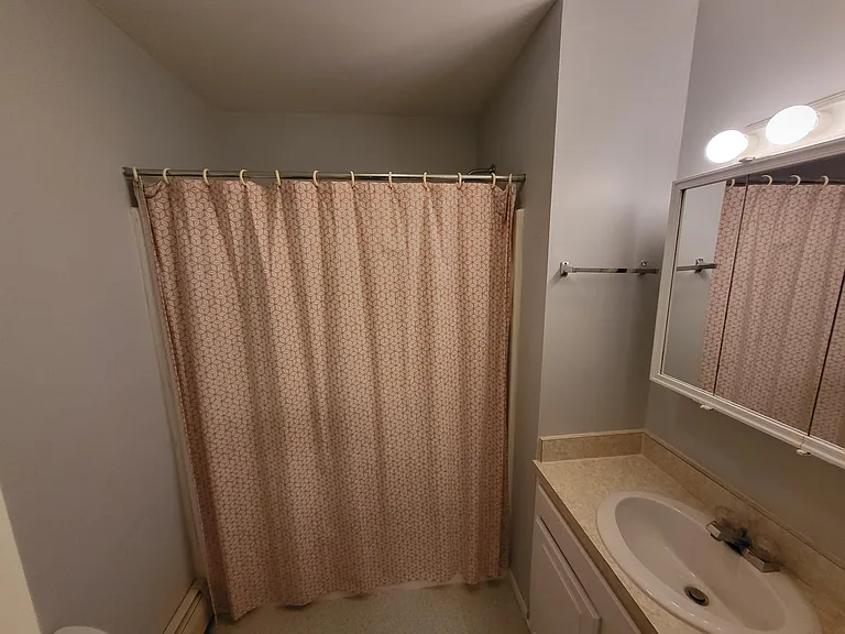 31 Greenhouse Ln #24B — Photo 15