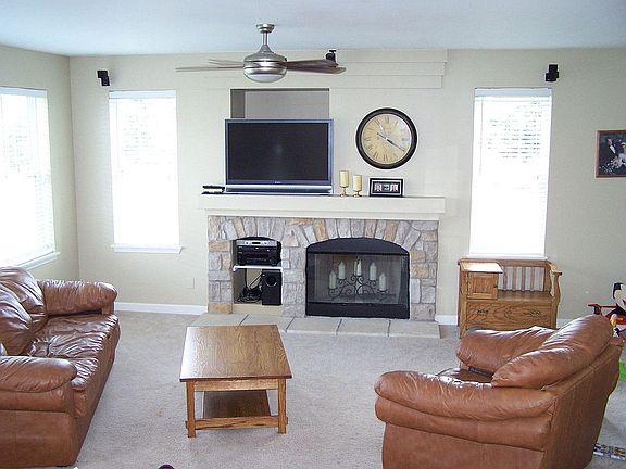 Casual Living Rm 13x17