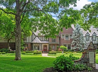 1225 W 57th St, Kansas City, MO 64113