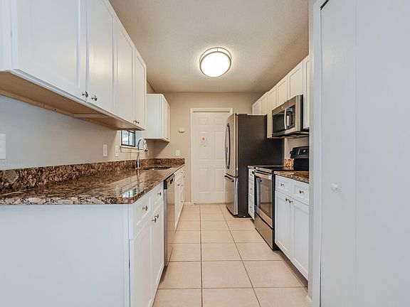 5th image of 215 San Lanta Cir