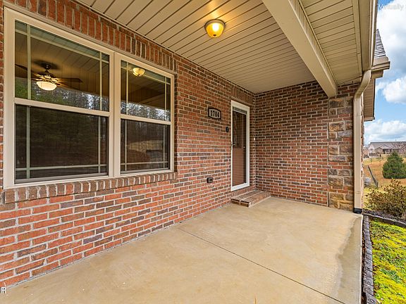 4th image of 1704 Sierra Ln