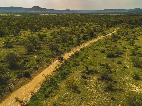 33309 Texas 55, Uvalde, TX 78801