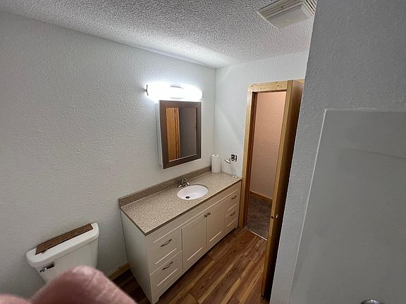 5th image of 701 7th St W #703