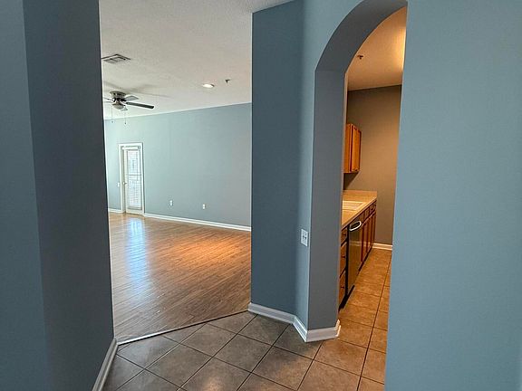 5th image of 7990 Baymeadows Rd #829