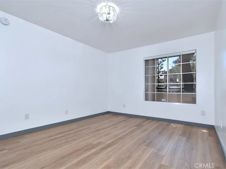 21500 Burbank Blvd #112 — Photo 22