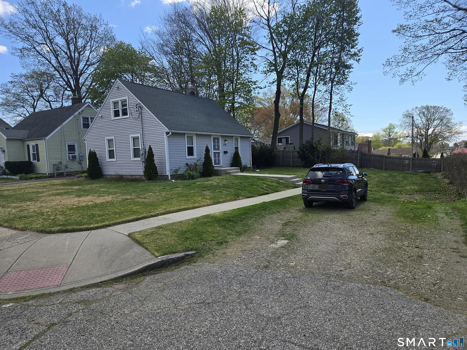 3 bed, 1.0 bath, 1116 sqft, $3,200 — Photo 2