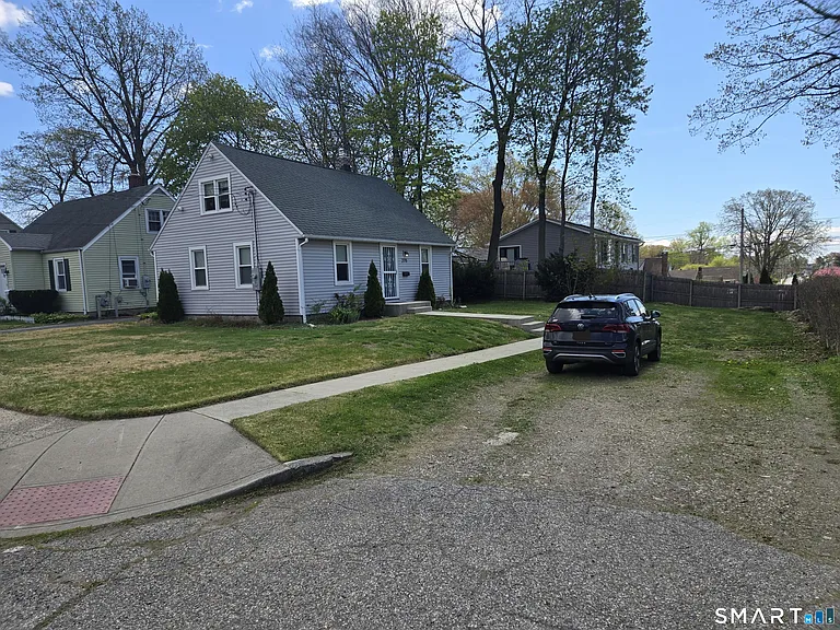 275 Burnsford Ave — Photo 2