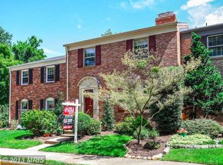 3143 Lindenwood Ln, Fairfax, VA 22031