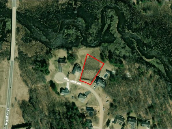 1336 N Hillside Dr, Ludington, MI 49431