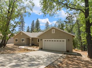 11217 Alta Sierra Dr, Grass Valley, CA 95949