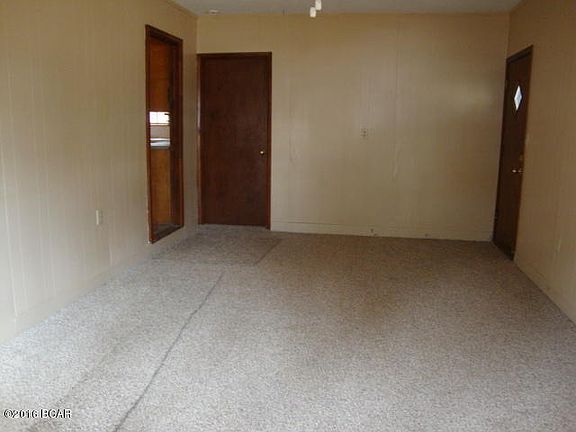 4th image of 1050 Smith Dr
