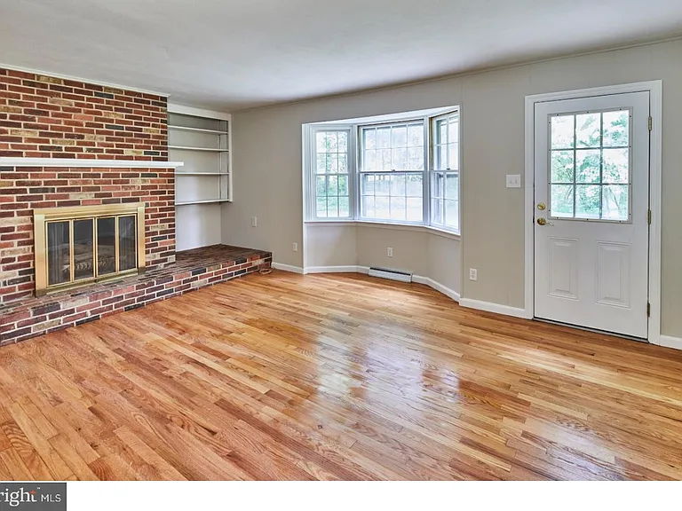 506 Foulkstone Rd — Photo 10