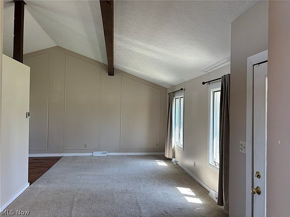 2nd image of 13926 Delaware Dr