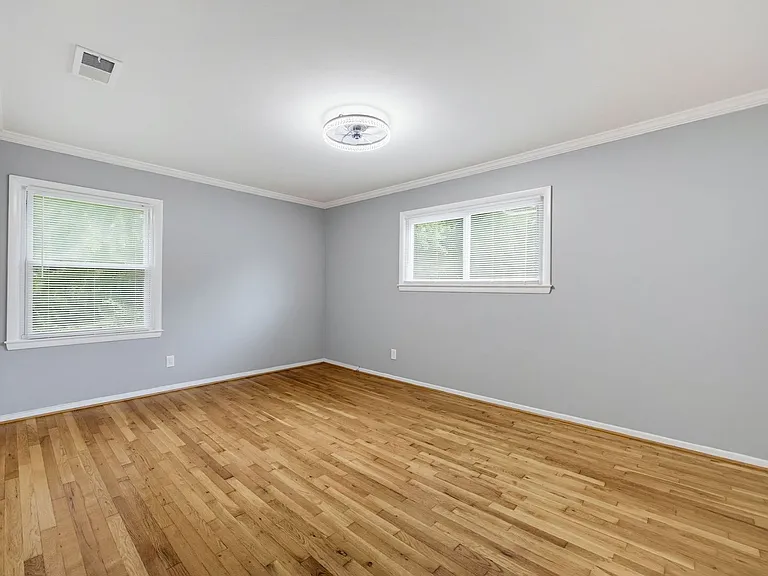 3051 Highland Dr SE — Photo 16