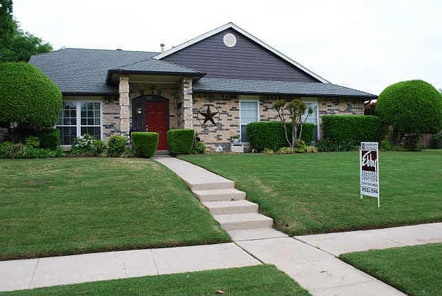 1st image of 312 Plantation Dr