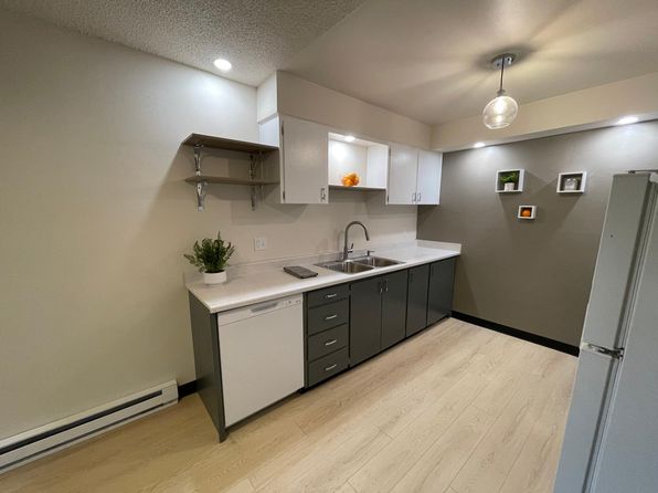 10812 SE Stark St APT 20