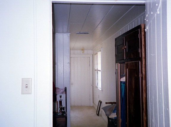 3rd image of 1101 N Keralum Ave
