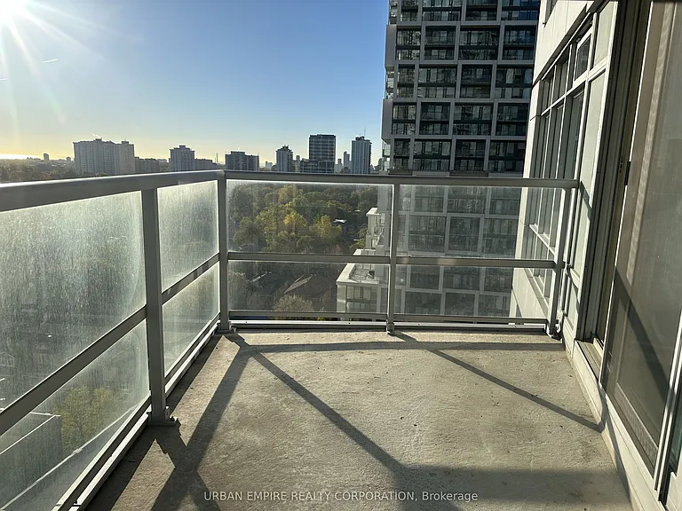2181 Yonge St #1602 — Photo 9