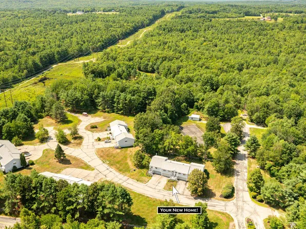 22 Meadowbrook Village, Rochester, NH 03867